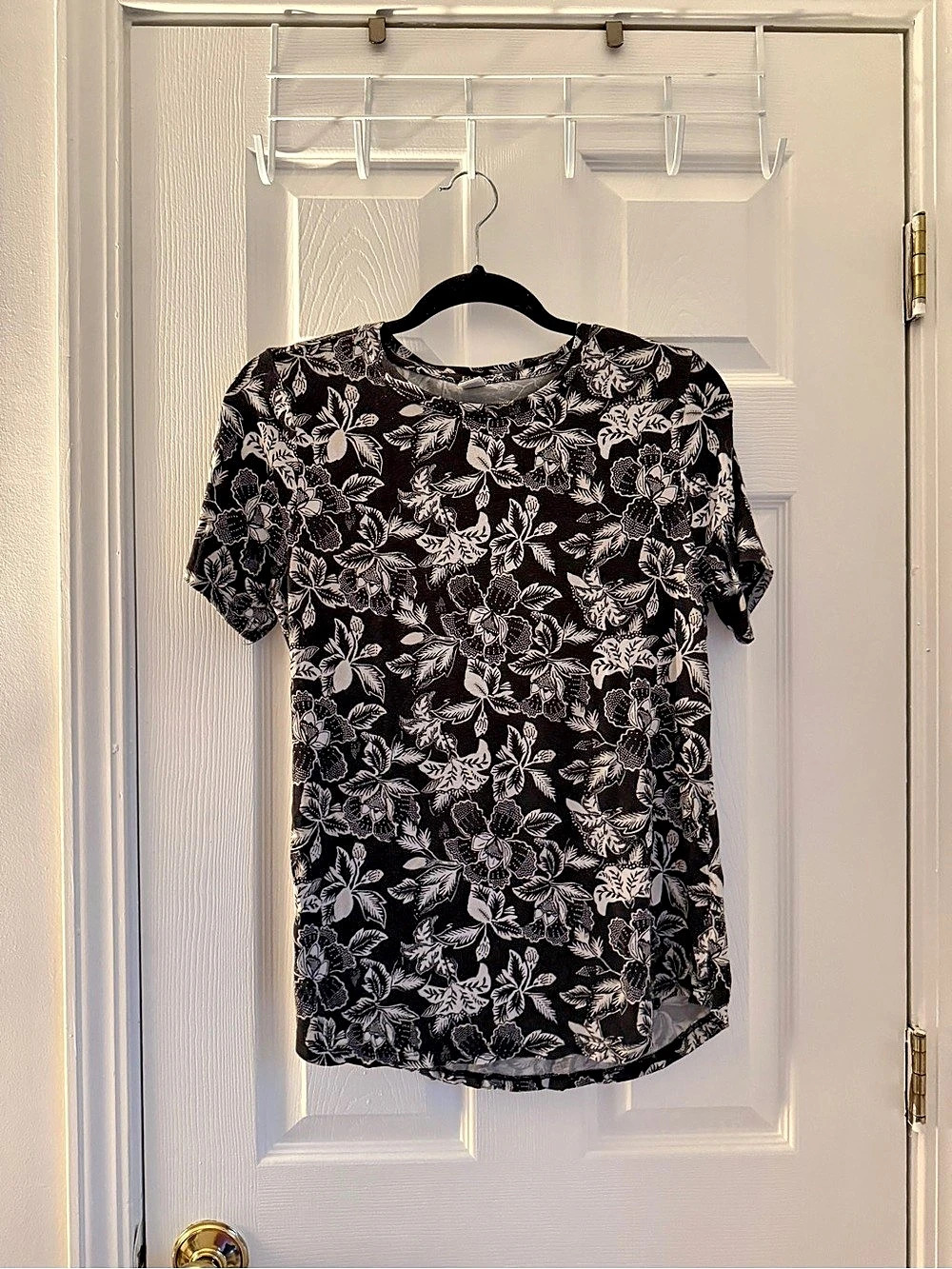 Old Navy Luxe Printed Crew-Neck T-Shirt for Women Black & White Medium